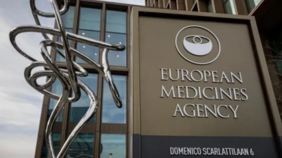 EMA: Ασφαλής και αποτελεσματική η χορήγηση της τρίτης αναμνηστικής δόσης τρεις μήνες μετά τη δεύτερη