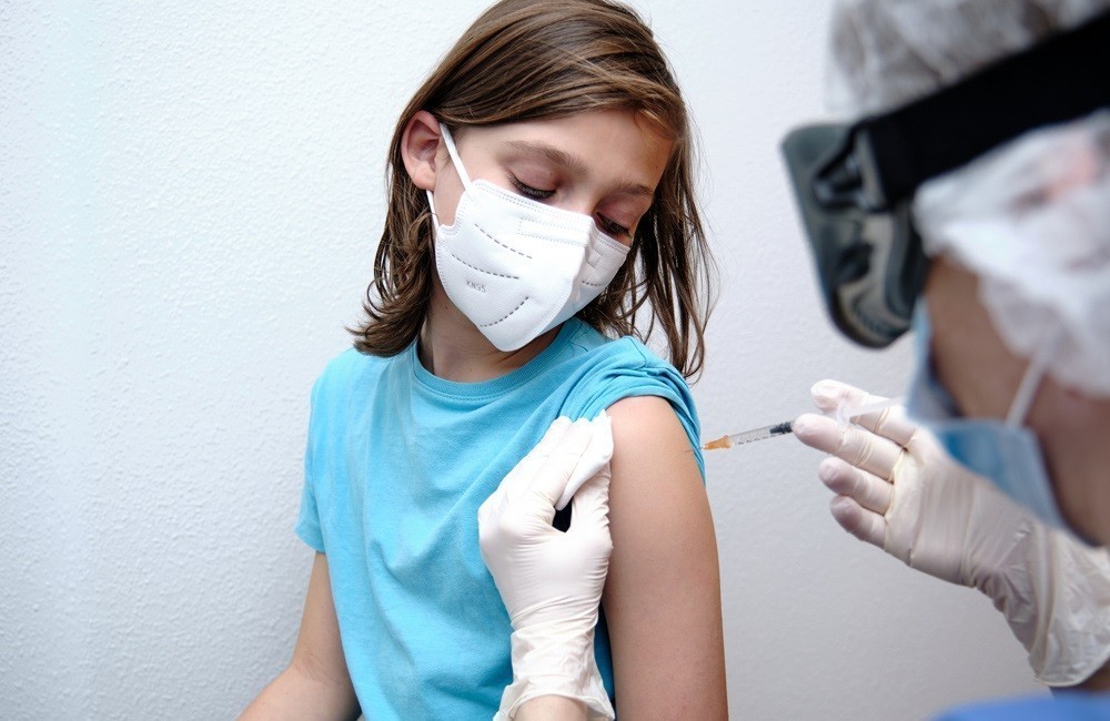Διαθέσιμα από σήμερα 40.000 νέα ραντεβού για εμβολιασμούς παιδιών στην Αττική