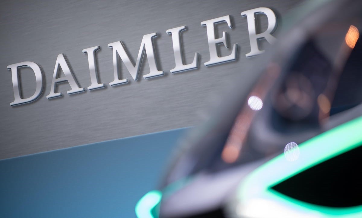 Νέα πτώση για τις ευρωαγορές την Παρασκευή - Στο -13,84% η Daimler, στο ντεμπούτο της Daimler Truck