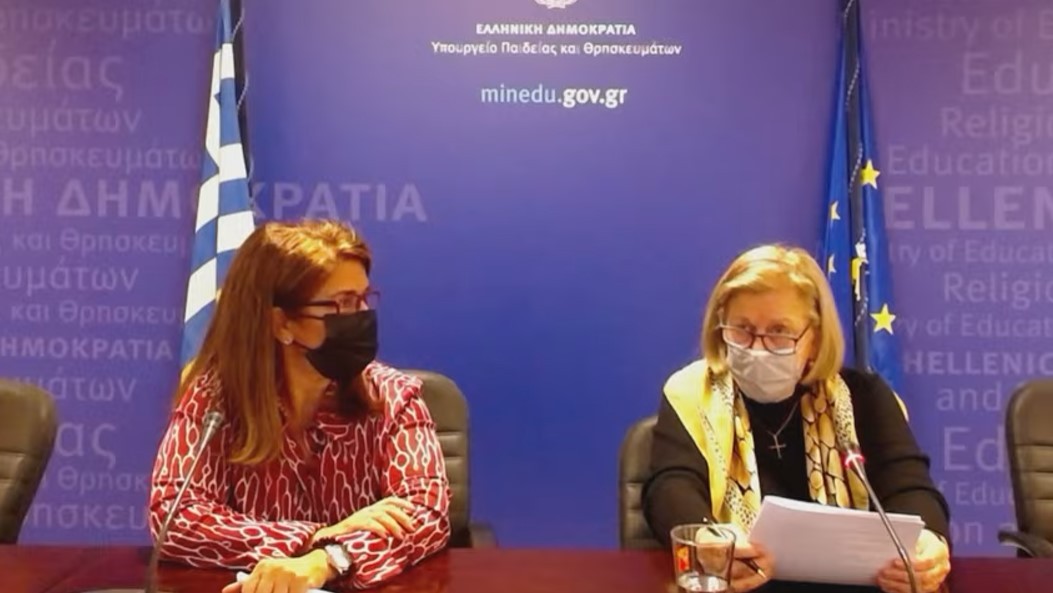Live: Βασικές απαντήσεις στα ερωτήματα για τον εμβολιασμό των παιδιών