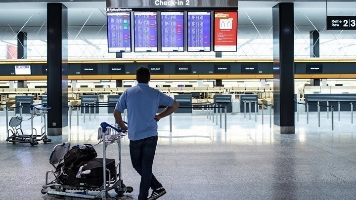 Κορονοϊός: Με αρνητικό PCR τεστ οι ταξιδιώτες από Βρετανία και Δανία στην Ελλάδα