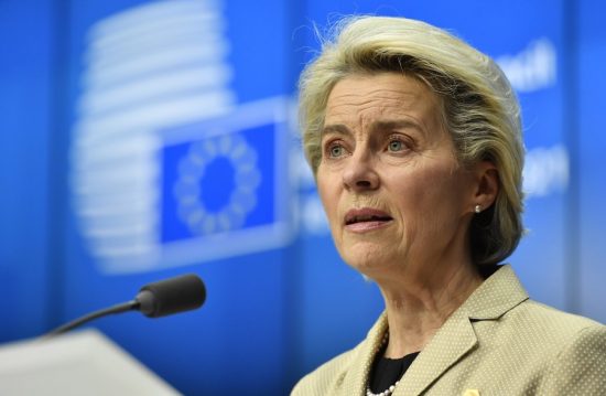 ΕΕ – ΝΑΤΟ: Προειδοποιήσεις και απειλές κατά Μόσχας σε περίπτωση επίθεσης στην Ουκρανία