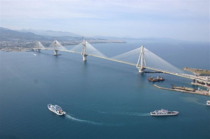 Γέφυρα Ρίου-Αντιρρίου: Πώς θα διαμορφωθούν τα τέλη στα διόδια από 1/1/2022