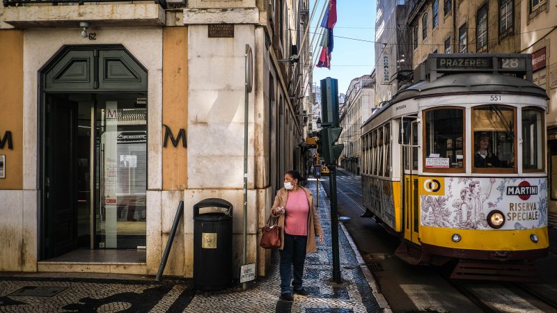 Νέο ρεκόρ κρουσμάτων στην Πορτογαλία, στο 83% αφορούν την Όμικρον