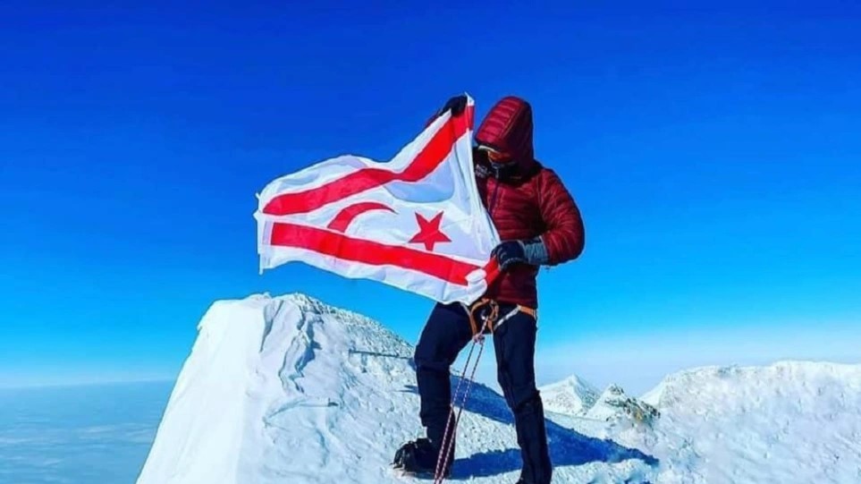 Νεκρός σε χιονοστιβάδα ο τουρκοκύπριος ορειβάτης που ύψωσε την σημαία του ψευδοκράτους στην Ανταρκτική