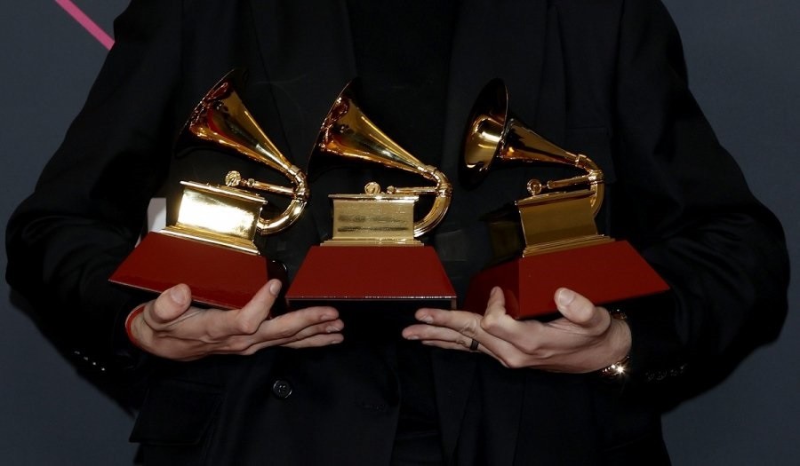 Νέο χώρο διεξαγωγής αναζητούν τα βραβεία Grammy λόγω της Όμικρον