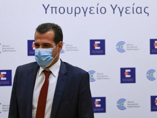 Πλεύρης: Το φθινόπωρο τα επικαιροποιημένα εμβόλια για την Όμικρον στην Ελλάδα