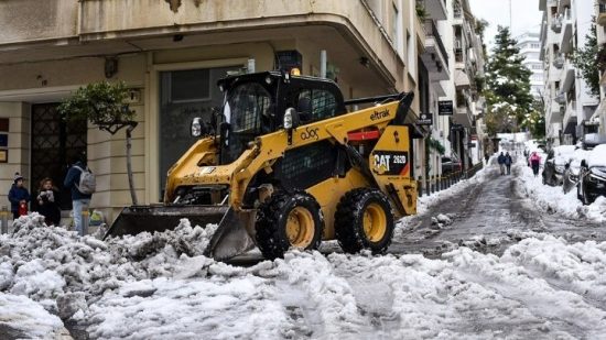 Κακοκαιρία Μπάρμπαρα: Ποια μαγαζιά είναι κλειστά – Τι ισχύει για delivery και κούριερ