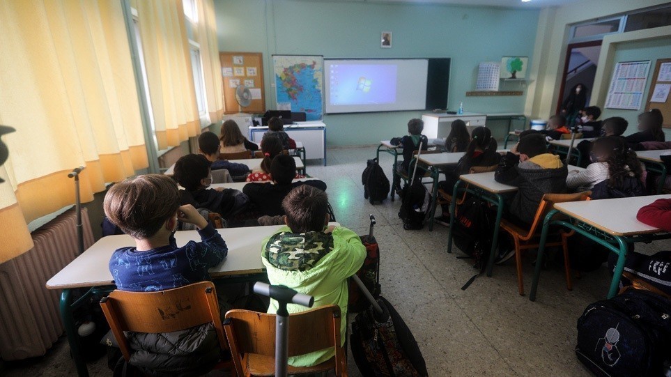 Περιφέρεια Αττικής: Ανοιχτά τα περισότερα σχολεία την Τρίτη-Ποια θα μείνουν κλειστά