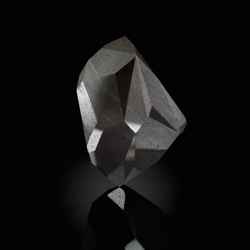 Είναι εξωγήινο αυτό το διαμάντι; Το ονομάζουν «Αίνιγμα» και βγαίνει σε δημοπρασία