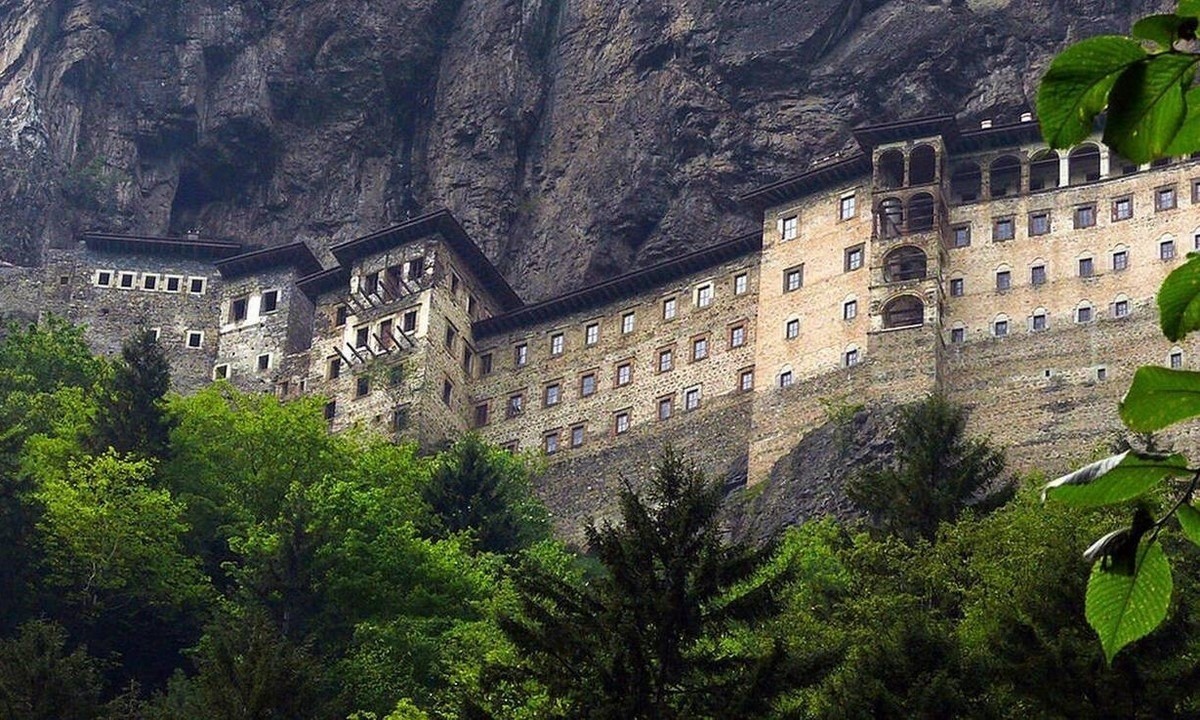 Τουρκία: Με άδεια της κυβέρνησης η μονή της Παναγίας Σουμελά μετατράπηκε σε νυχτερινό κέντρο