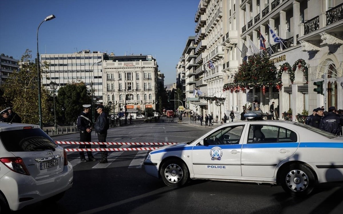Κυκλοφοριακές ρυθμίσεις στο κέντρο της Αθήνας για την κηδεία του Χρήστου Σαρτζετάκη