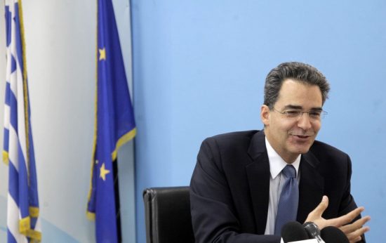 Θετικός στον κορονοϊό ο υφυπουργός Παιδείας, Άγγελος Συρίγος