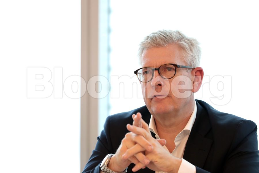 O Borje Ekholm, διευθύνων σύμβουλος της Ericsson σε συνέντευξη τύπου στη Σιγκαπούρη, το 2019