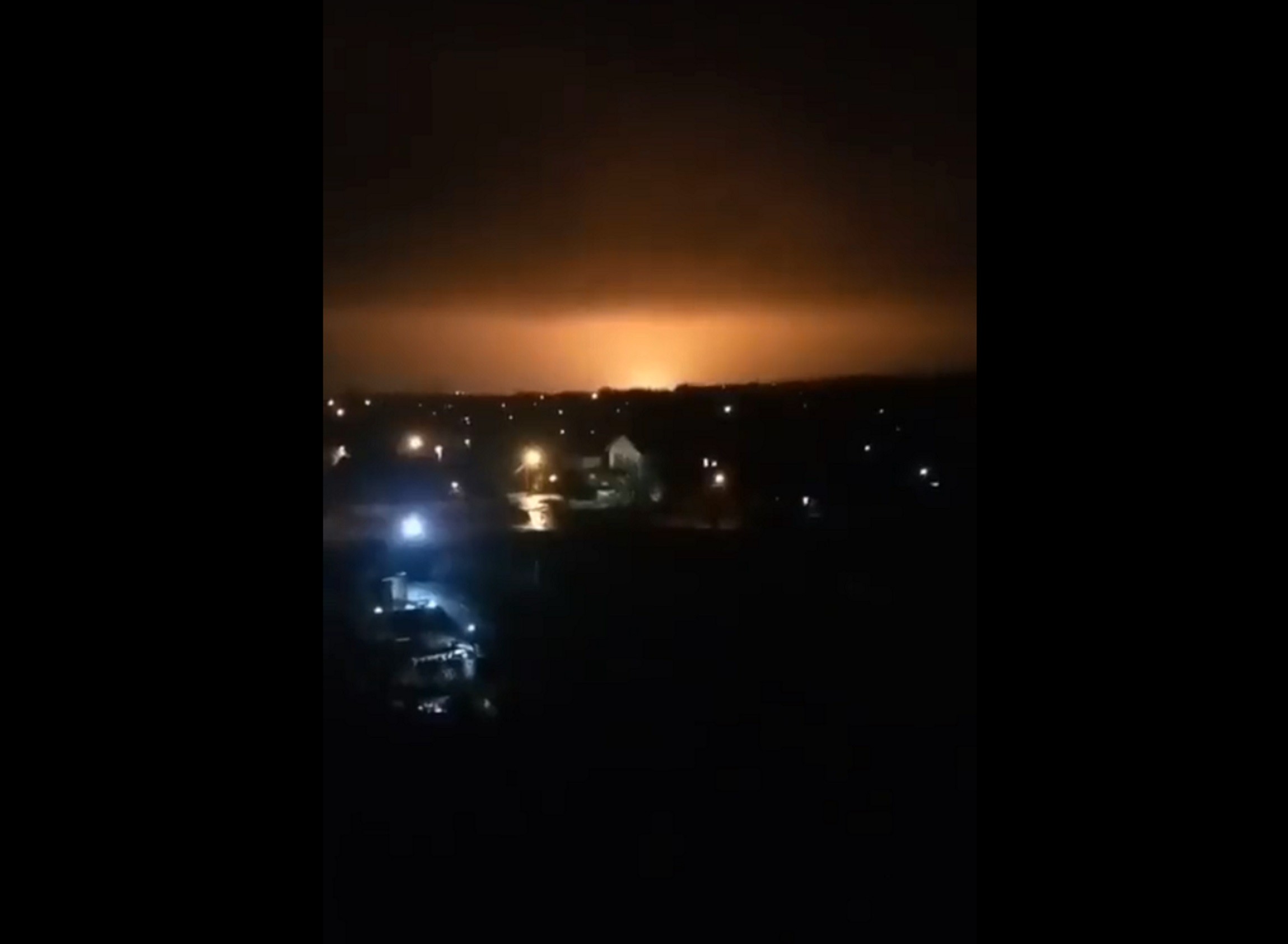 Η στιγμή έκρηξης κοντά σε αγωγό στο Λουγκάσνκ το βράδυ της 18ης Φεβρουαρίου