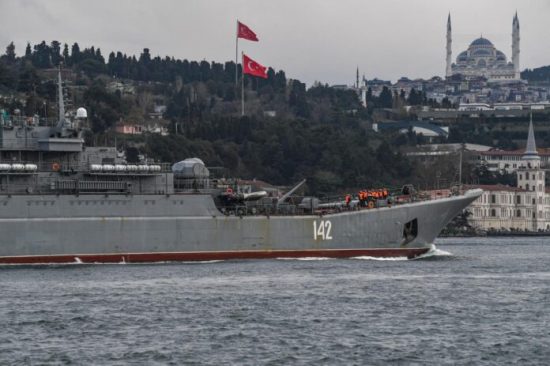 Το Κίεβο ζήτησε από την Τουρκία να κλείσει τον Βόσπορο και τα Δαρδανέλια