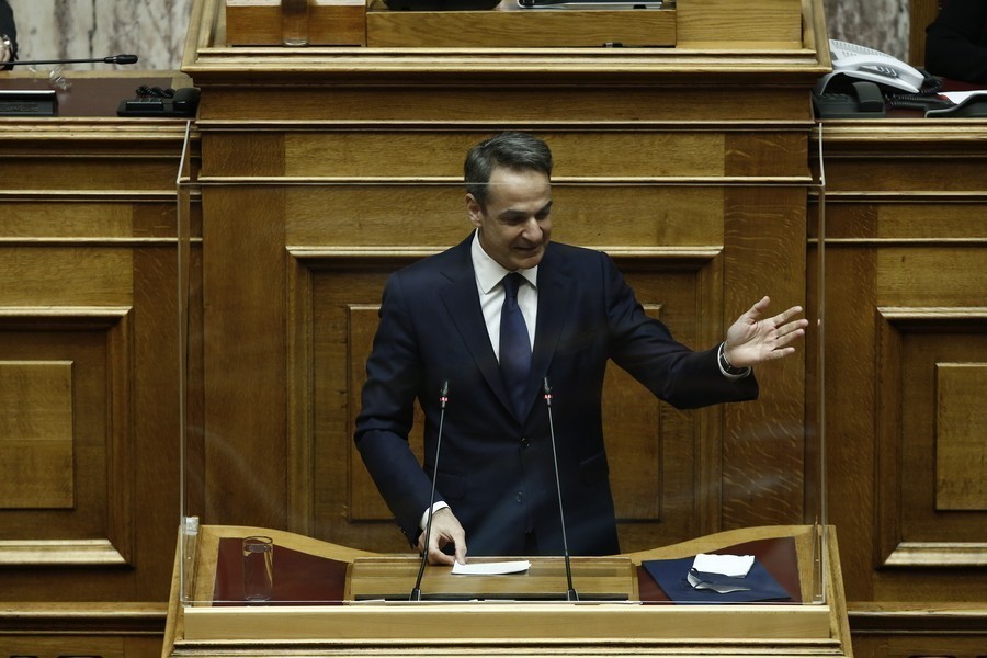 ο πρωθυπουργός Κυριάκος Μητσοτάκης μιλάει στη Βουλή
