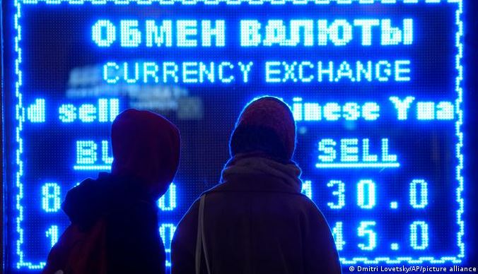 Ρωσία: Οικονομική αιμορραγία από τις δυτικές κυρώσεις - Στα πρόθυρα της κατάρρευσης ολόκληροι κλάδοι