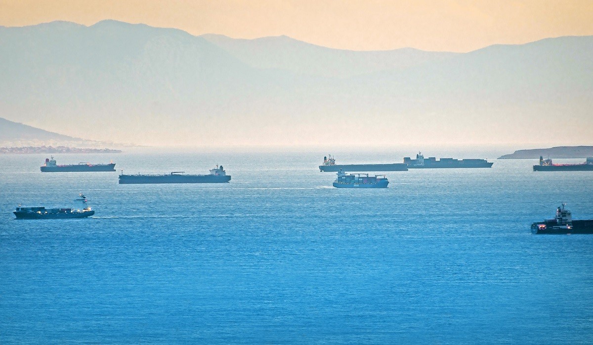 Εμπορικά πλοία εγκλωβισμένα στην Μαύρη Θάλασσα