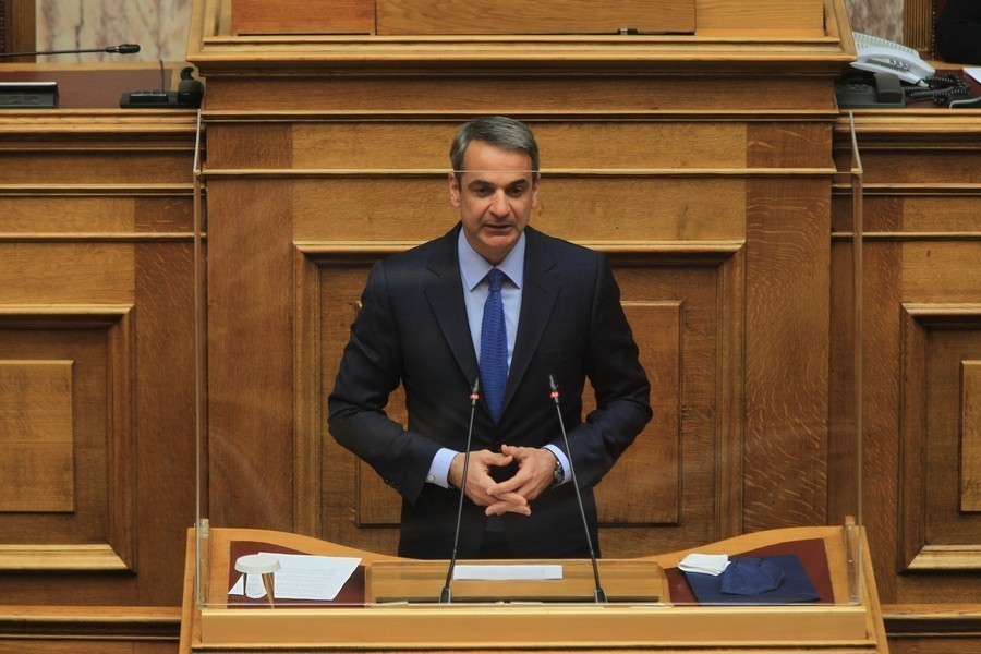 Ο πρωθυπουργός Κυριάκος Μητσοτάκης μιλάει στην Βουλή