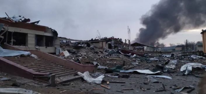 Ουκρανία: Ρωσικό σφυροκόπημα με νεκρούς στο Λβιβ - Βομβαρδισμοί έπληξαν τη Λαύρα της Κοιμήσεως της Θεοτόκου