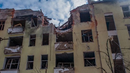 Χάρκοβο: Πάνω από 600 κτίρια έχουν καταστραφεί από τους βομβαρδισμους