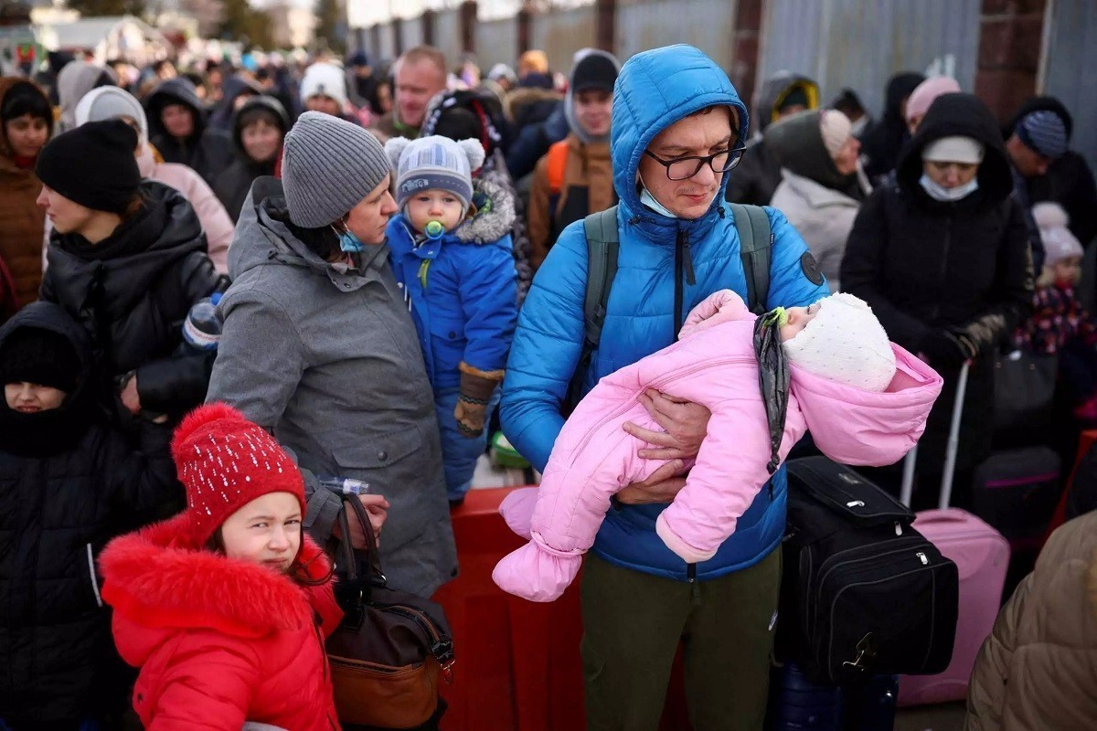 Ουκρανοί πρόσφυγες φεύγουν από την Ουκρανία