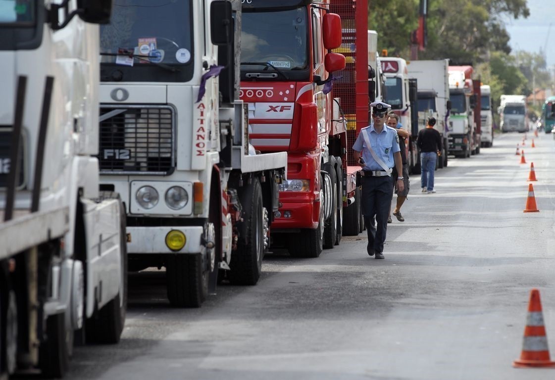 Απαγόρευση κυκλοφορίας για τα φορτηγά άνω των 3,5 τόνων