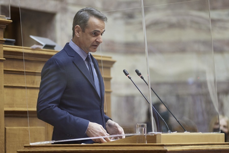 Ο πρωθυπουργός Κυριάκος Μητσοτάκης μιλά στην Ολομέλεια της Βουλής, στο πλαίσιο της συζήτησης του νομοσχεδίου του υπουργείου Οικονομικών