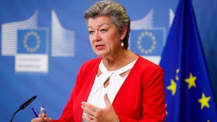 Η Επίτροπος Εσωτερικών Υποθέσεων, Ίλβα Γιόχανσον
