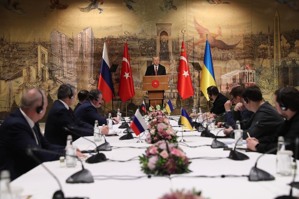 Συνομιλίες των ηγετών στην Κωνσταντινούπολη με θέμα την εισβολή στην Ουκρανία