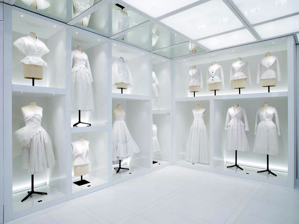 Η ανάδειξη της ιστορία του οίκου στη Galerie Dior