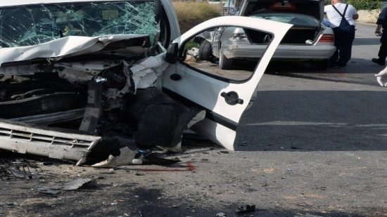 Τροχαίο στην Λ. Βουλιαγμένης με δύο τραυματίες