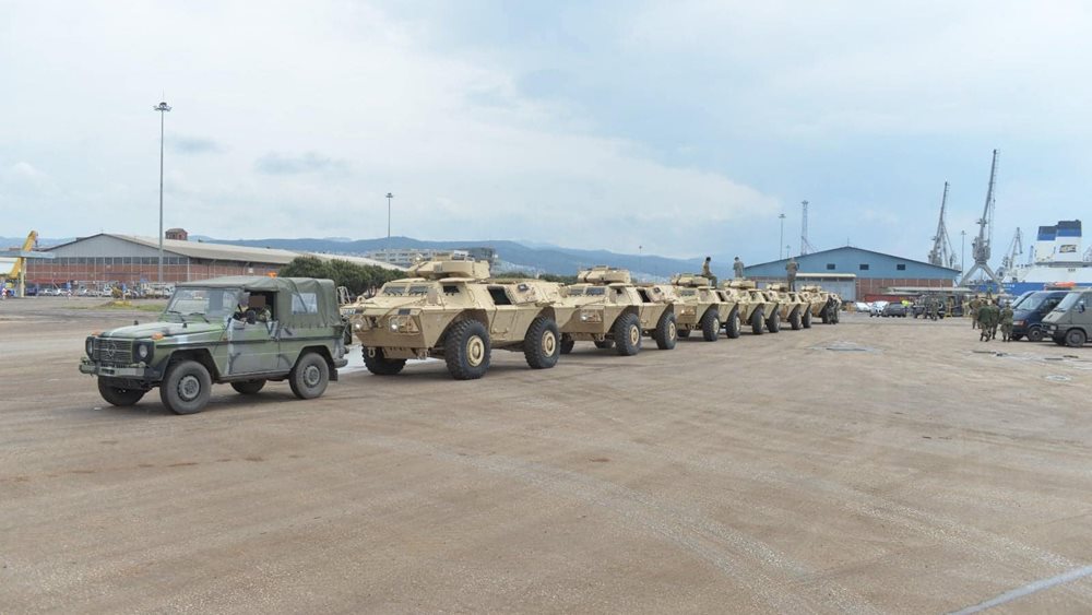 Η Ελλάδα παρέλαβε 130 τεθωρακισμένα οχήματα M1117 από τις ΗΠΑ