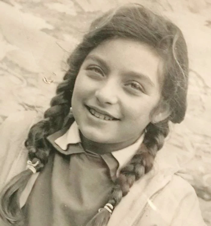 Η Άντζελα Γκερέκου σε παιδική ηλικία