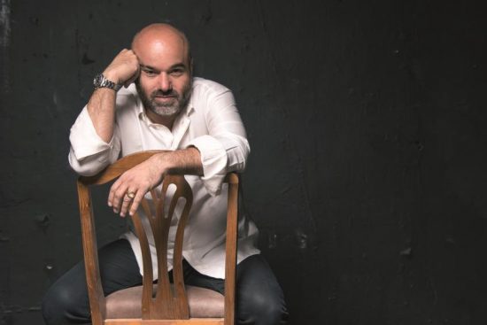 Ελεύθερος με όρο ο σκηνοθέτης Κώστας Κωστόπουλος