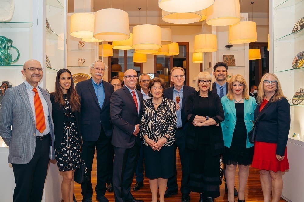 Τα μέλη του Advisory Board του Hellenic Center of Excellence for Health & Wellness μαζί με στελέχη του Ομίλου Grecotel