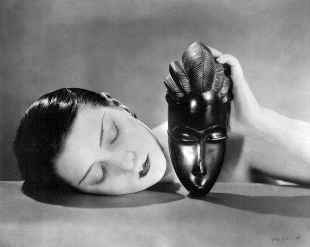 Το έργο του Μαν Ρέι «Noire et Blanche» (1926)