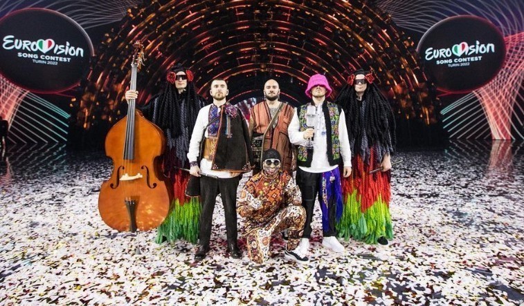 Οι Kalush Orchestra στη σκηνή της Eurovision