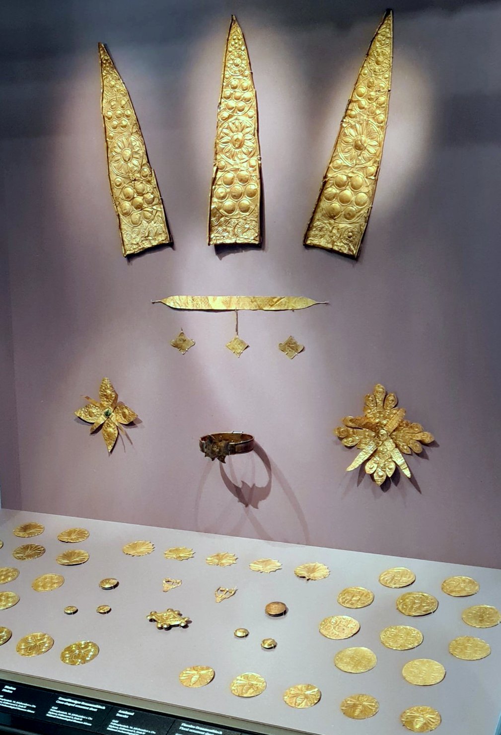 Η προθήκη των «πολύχρυσων Μυκηνών» στο Μουσείο του Βερολίνου