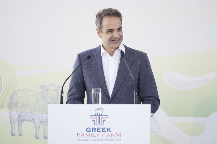Ο πρωθυπουργός Κυριάκος Μητσοτάκης μιλάει στα εγκαίνια της νέας τυροκομικής μονάδας της εταιρείας Greek Family Farm στη Μαγνησία, την Παρασκευή 20 Μαΐου 2022.