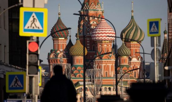 ΗΠΑ: Απαγορεύει στους επενδυτές την αγορά ρωσικού χρέους και μετοχών