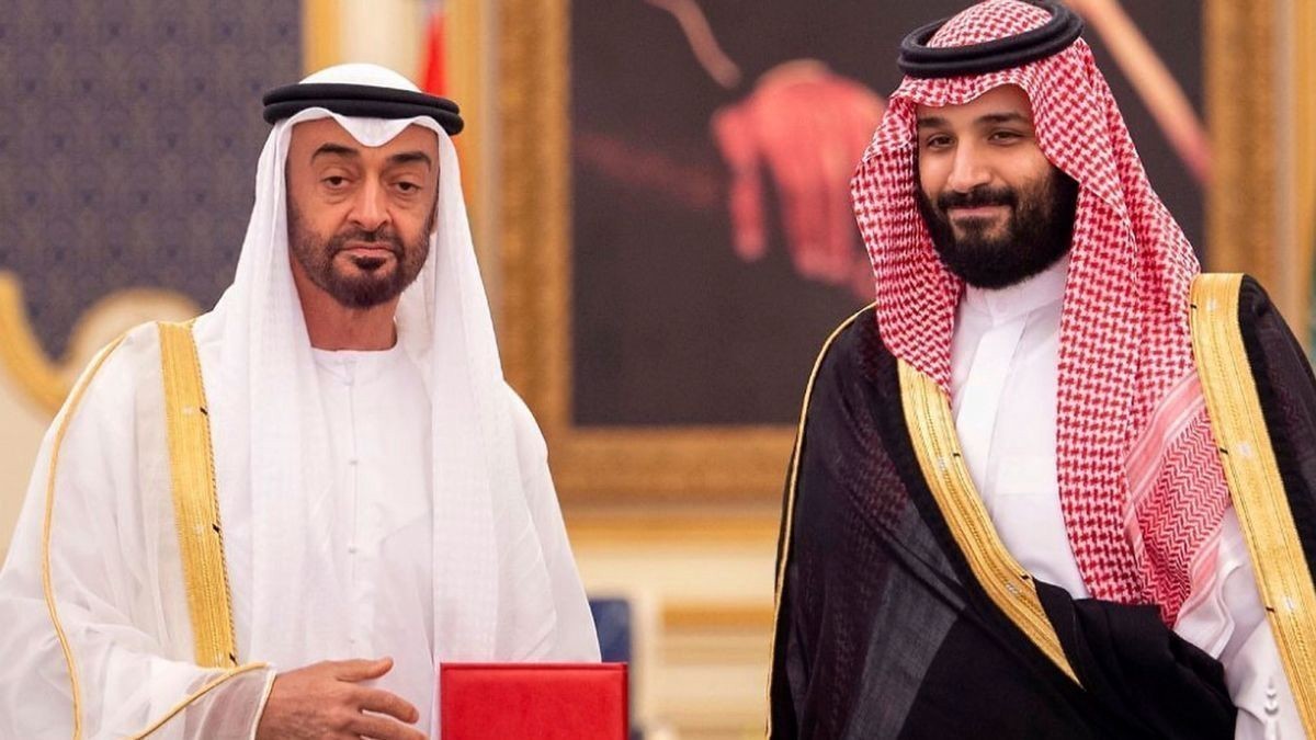 O Μοχάμεντ μπιν Ζαγέντ (πρόεδρος Ηνωμένων Αραβικών Εμιράτων) και ο Μοχάμεντ μπιν Σαλμάν (πρίγκιπας διάδοχος Σαουδικής Αραβίας)