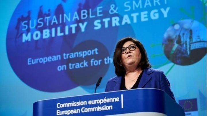 Η Ευρωπαία Επίτροπος Μεταφορών Αντίνα Βαλεάν