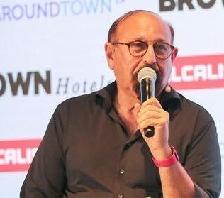 Meni Weitzman, ο Ισραηλινός επενδυτής που συμμετέχει στη Brown