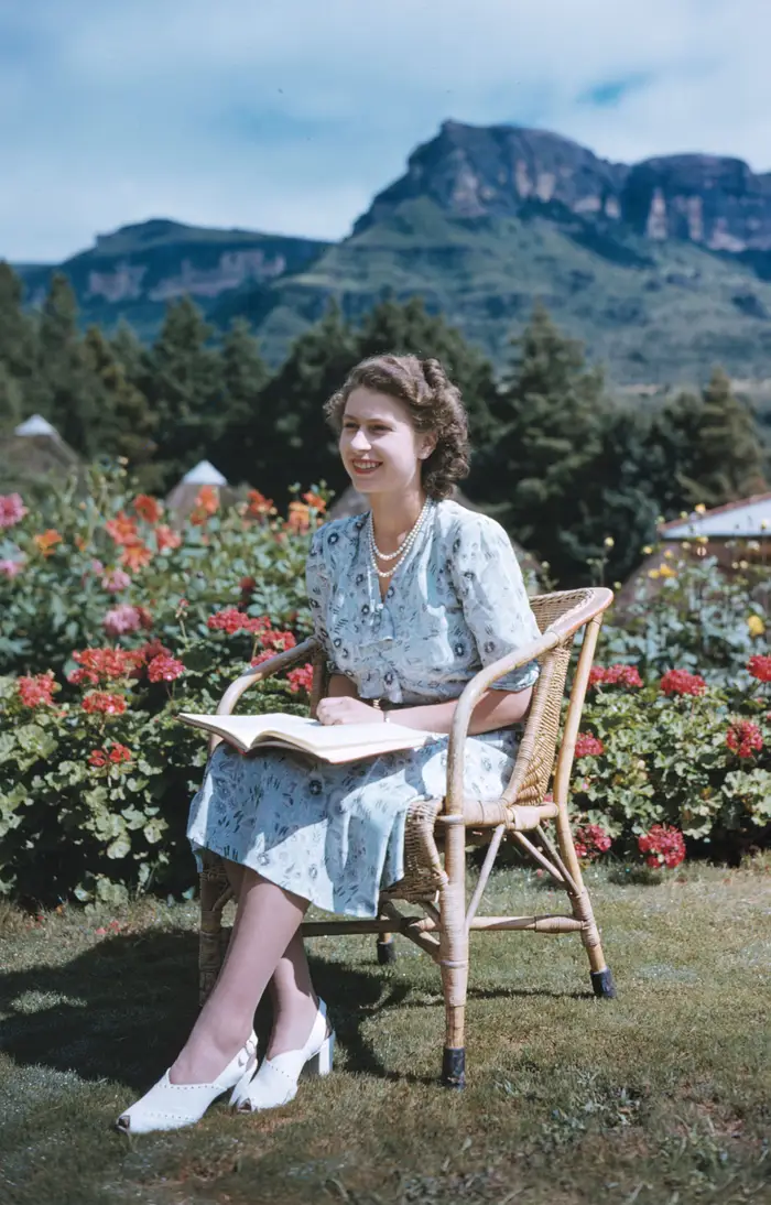 Το 1947 στα 21α γενέθλιά της στην Αφρική