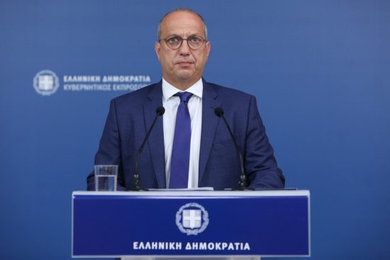 Την Τετάρτη ενημερώνονται τα κόμματα για τα νέα τεθωρακισμένα