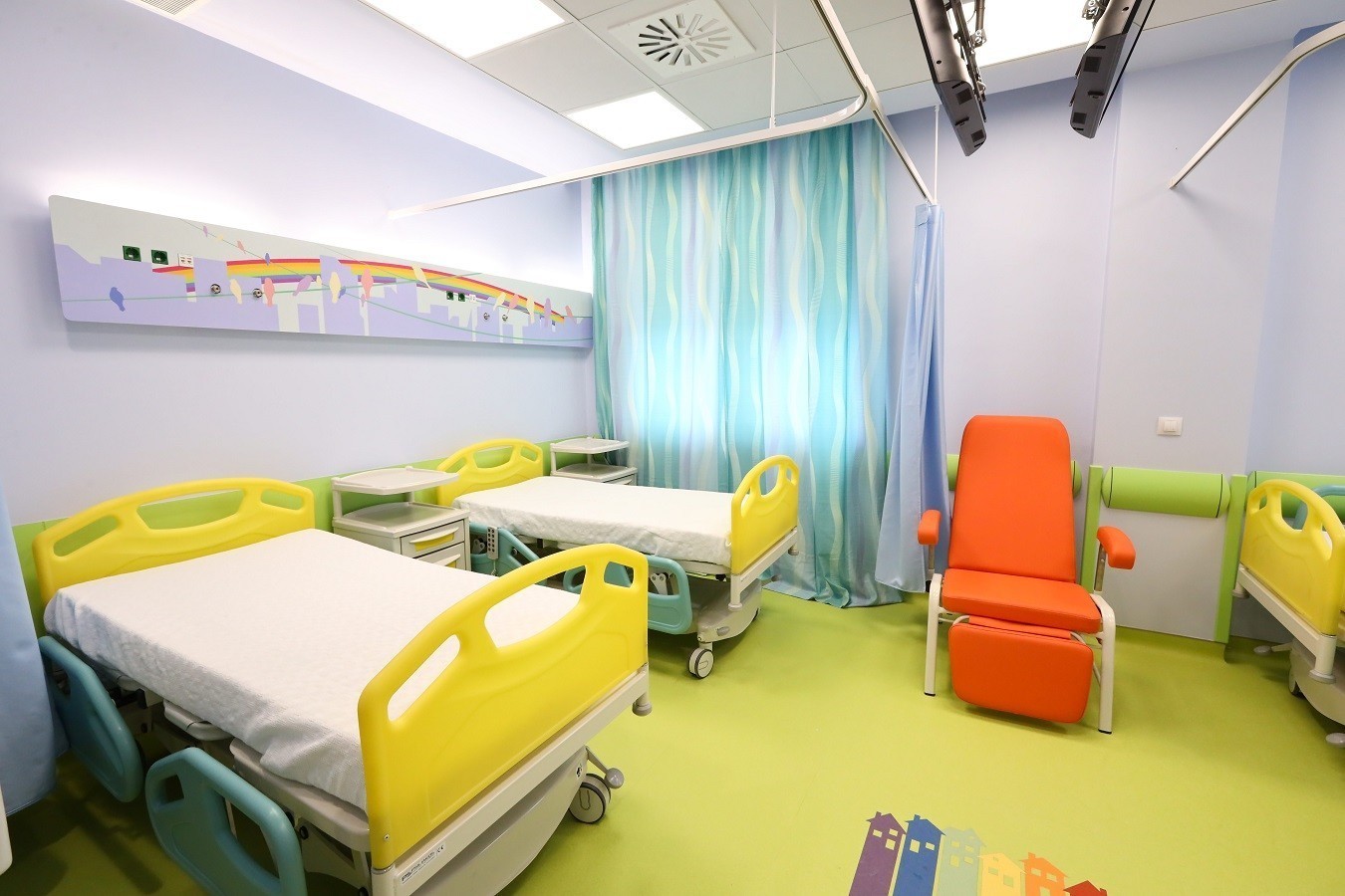 Τα παιδιατρικά νοσοκομεία πριν και μετά την ανακαίνιση του ΟΠΑΠ