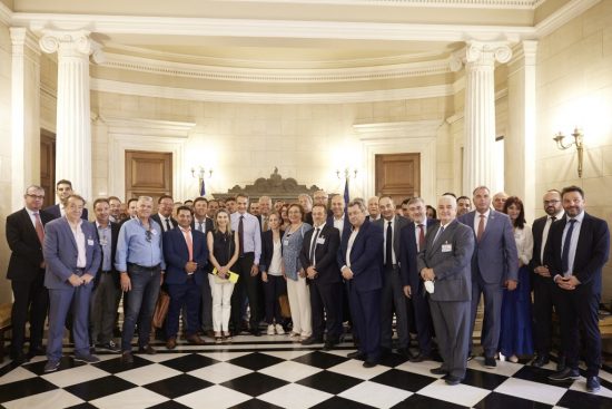 Συνάντηση Μητσοτάκη με τους δημάρχους 42 μικρών νησιών – Συνολικές επιχορηγήσεις 482,5 εκατ. ευρώ