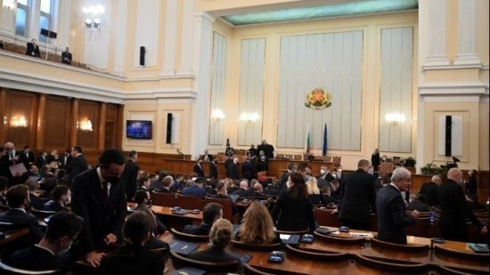 Βουλγαρία: «Ναι» από το Κοινοβούλιο στην άρση του βέτο για τις ενταξιακές διαπραγματεύσεις της Βόρειας Μακεδονίας